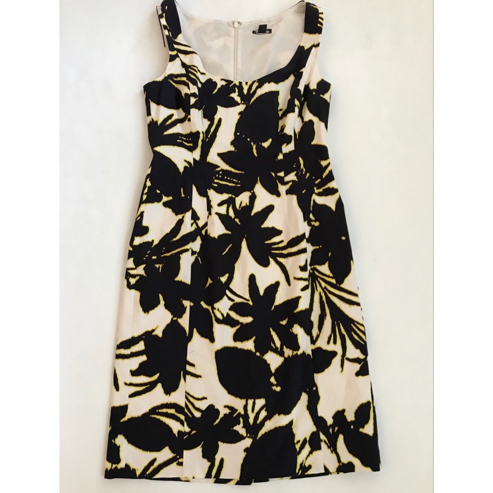 Ann Taylor Women's Sleeveless Dress    Size 0